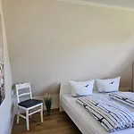 Grosses Doppelhaus Unter Reet Prázdninový dům *