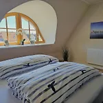 Grosses Doppelhaus Unter Reet Prázdninový dům