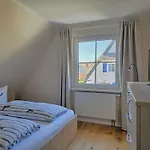 Grosses Doppelhaus Unter Reet