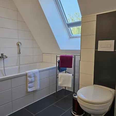 Tatil Evi Grosses Doppelhaus Unter Reet Rerik