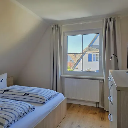 Grosses Doppelhaus Unter Reet