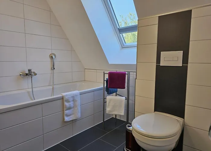 Tatil Evi Grosses Doppelhaus Unter Reet Rerik