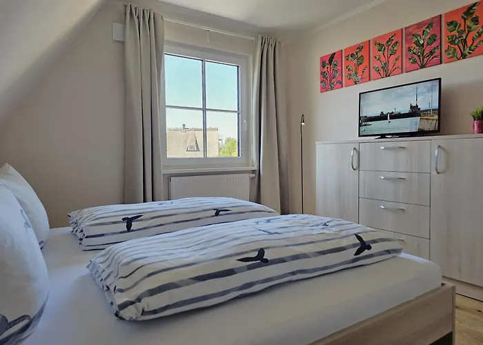 Tatil Evi Grosses Doppelhaus Unter Reet Rerik
