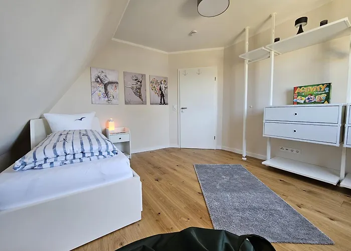 Grosses Doppelhaus Unter Reet