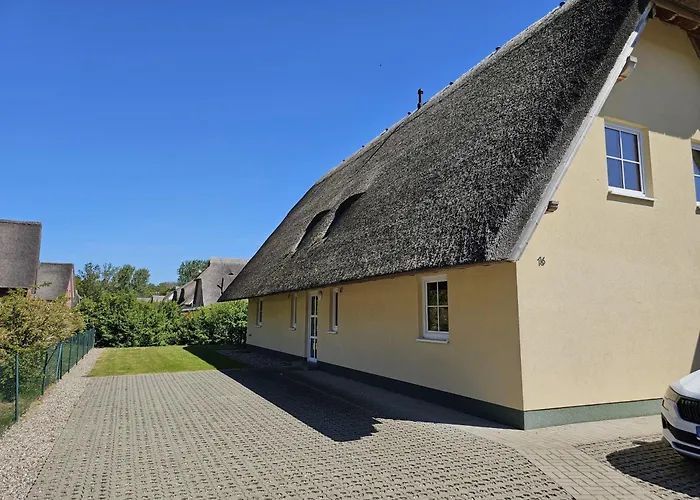 Grosses Doppelhaus Unter Reet *