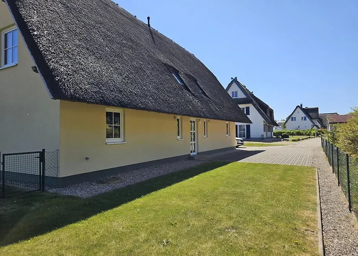 Grosses Doppelhaus Unter Reet